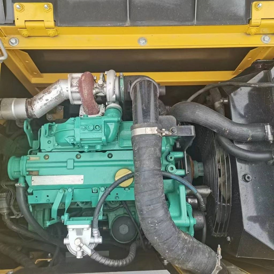 Volvo EC140 - Гусеничный экскаватор: фото 4 Volvo EC140 - Гусеничный экскаватор: фото 4