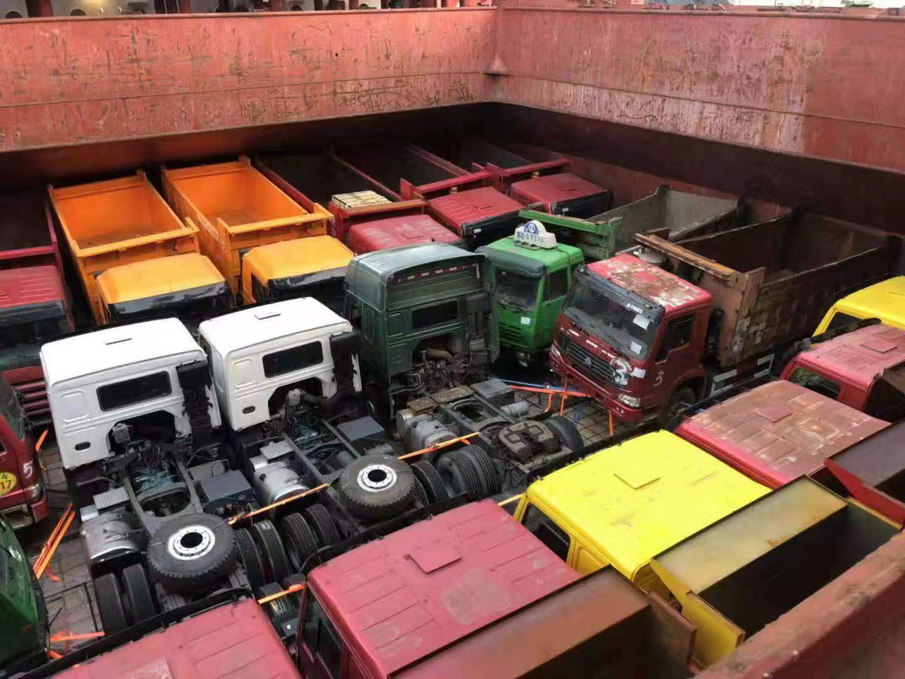 HOWO 6*6 - Самосвал: фото 4 HOWO 6*6 - Самосвал: фото 4