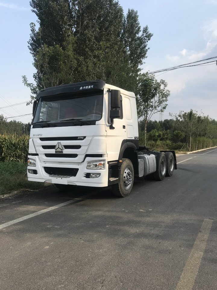 HOWO TRACTOR 6X4 SINOTRUCK 371HP - Тягач: фото 1 HOWO TRACTOR 6X4 SINOTRUCK 371HP - Тягач: фото 1
