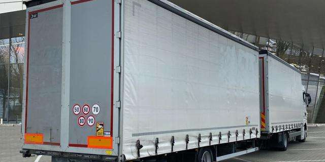 MAN TGX18.470 4x2 LL Retarder (8830) - Тентованный грузовик: фото 4 MAN TGX18.470 4x2 LL Retarder (8830) - Тентованный грузовик: фото 4