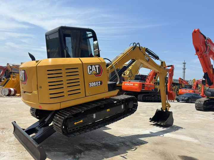 6 Ton Used Cat 305.5 306 307e 308 Crawler Excavator Mini Caterpillar 305.5 E2 for Sale China Cat305.5 Cat305.5e2 Low Price - Экскаватор: фото 3 6 Ton Used Cat 305.5 306 307e 308 Crawler Excavator Mini Caterpillar 305.5 E2 for Sale China Cat305.5 Cat305.5e2 Low Price - Экскаватор: фото 3