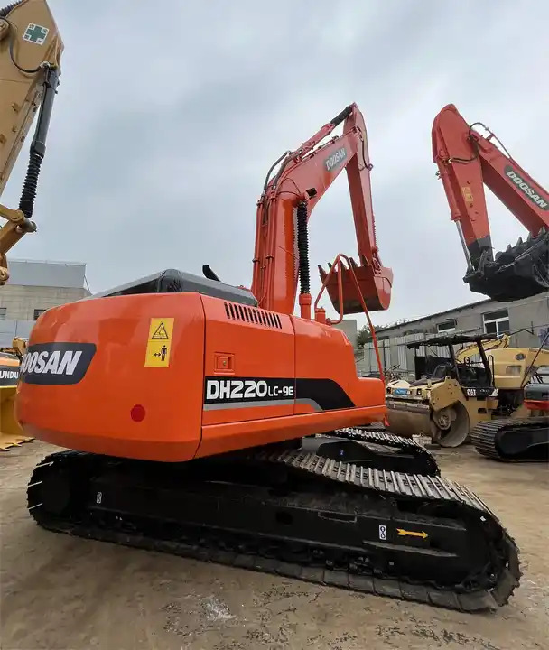 90% new used 22t Doosan DH220LC-9E DH220-9 DH220-9E DH220LC-9 crawler excavator - Гусеничный экскаватор: фото 2 90% new used 22t Doosan DH220LC-9E DH220-9 DH220-9E DH220LC-9 crawler excavator - Гусеничный экскаватор: фото 2