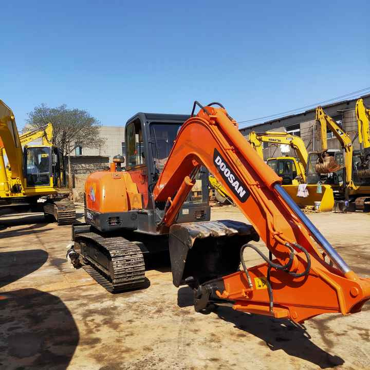 Awesome Performance Korea Imported Small Scale Used Doosan Dh60 Dh55 Dh150 Dx60 Dx225 Excavator - Гусеничный экскаватор: фото 5 Awesome Performance Korea Imported Small Scale Used Doosan Dh60 Dh55 Dh150 Dx60 Dx225 Excavator - Гусеничный экскаватор: фото 5