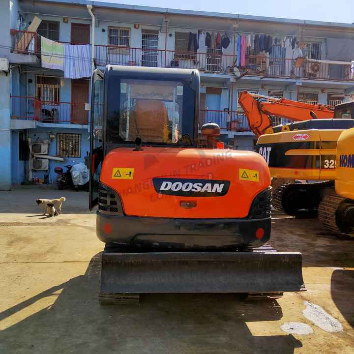 Awesome Performance Korea Imported Small Scale Used Doosan Dh60 Dh55 Dh150 Dx60 Dx225 Excavator - Гусеничный экскаватор: фото 2 Awesome Performance Korea Imported Small Scale Used Doosan Dh60 Dh55 Dh150 Dx60 Dx225 Excavator - Гусеничный экскаватор: фото 2