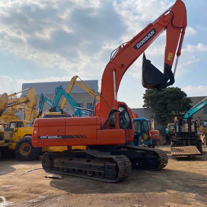 Best Selling DOOSAN excavator machine construction used machinery equipment dx225 DX60 DX70 DH60 DH220 used excavators in stock - Экскаватор: фото 1 Best Selling DOOSAN excavator machine construction used machinery equipment dx225 DX60 DX70 DH60 DH220 used excavators in stock - Экскаватор: фото 1