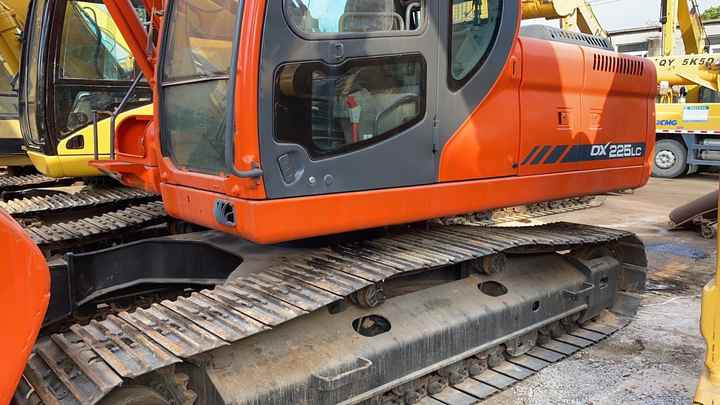 Best Selling DOOSAN excavator machine construction used machinery equipment dx225 DX60 DX70 DH60 DH220 used excavators in stock - Экскаватор: фото 2 Best Selling DOOSAN excavator machine construction used machinery equipment dx225 DX60 DX70 DH60 DH220 used excavators in stock - Экскаватор: фото 2