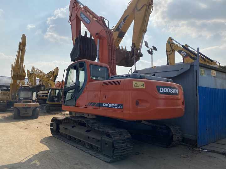 Экскаватор Best Selling DOOSAN excavator machine construction used machinery equipment dx225 DX60 DX70 DH60  DH220 used excavators in stock: фото 6