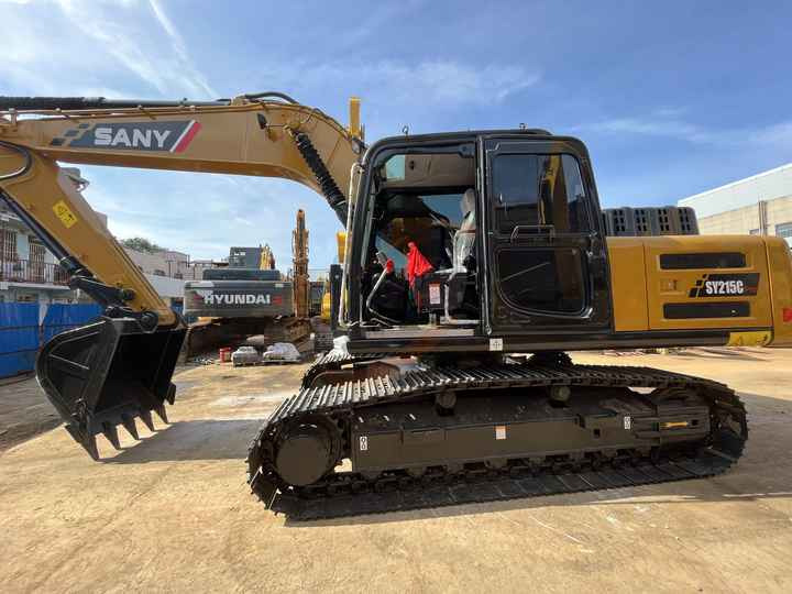 China brands good quality second-hand Sany SY215C excavator hydraulic crawler 21ton used sany 215 excavator - Гусеничный экскаватор: фото 3 China brands good quality second-hand Sany SY215C excavator hydraulic crawler 21ton used sany 215 excavator - Гусеничный экскаватор: фото 3