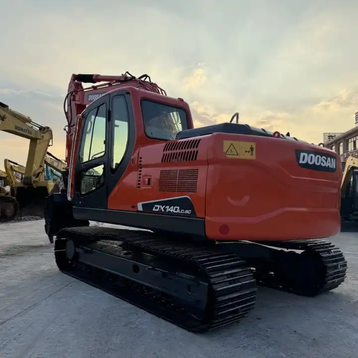Doosan Dx140 Used Excavator DX140LC-9C Min Excavator Crawler Equipment Machinery Dx60 Dx80 Dx140LC Dx225 Dx300LC Dh60 Dx55 - Гусеничный экскаватор: фото 3 Doosan Dx140 Used Excavator DX140LC-9C Min Excavator Crawler Equipment Machinery Dx60 Dx80 Dx140LC Dx225 Dx300LC Dh60 Dx55 - Гусеничный экскаватор: фото 3