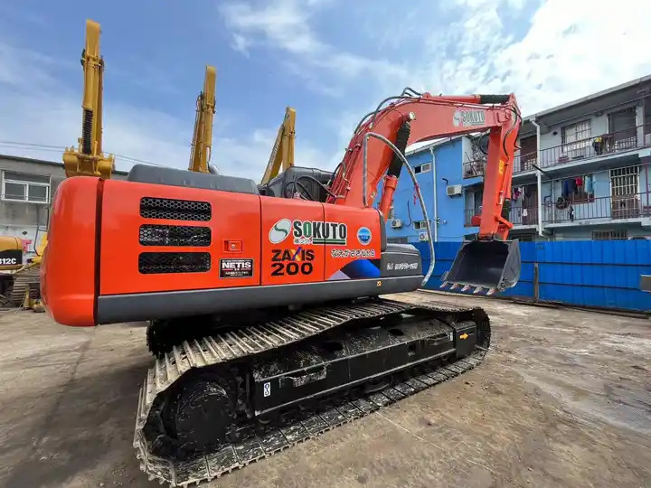 Excavadoras de segunda mano Hitachi Used excavator Hitachi ZX120 Japanese Hitachi second hand - Экскаватор: фото 4 Excavadoras de segunda mano Hitachi Used excavator Hitachi ZX120 Japanese Hitachi second hand - Экскаватор: фото 4