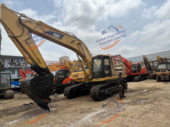 Excellent Used Cheap Caterpillar Cat 325bl excavator Second Hand cat325bl earth-moving digger With Perfect Function in stock - Гусеничный экскаватор: фото 5 Excellent Used Cheap Caterpillar Cat 325bl excavator Second Hand cat325bl earth-moving digger With Perfect Function in stock - Гусеничный экскаватор: фото 5