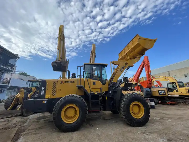 Good Condition SDLG Wheel Loader Used SDLG 956 Loader with good condition and powerful capacity at Cheap Price For Sale - Колёсный погрузчик: фото 3 Good Condition SDLG Wheel Loader Used SDLG 956 Loader with good condition and powerful capacity at Cheap Price For Sale - Колёсный погрузчик: фото 3