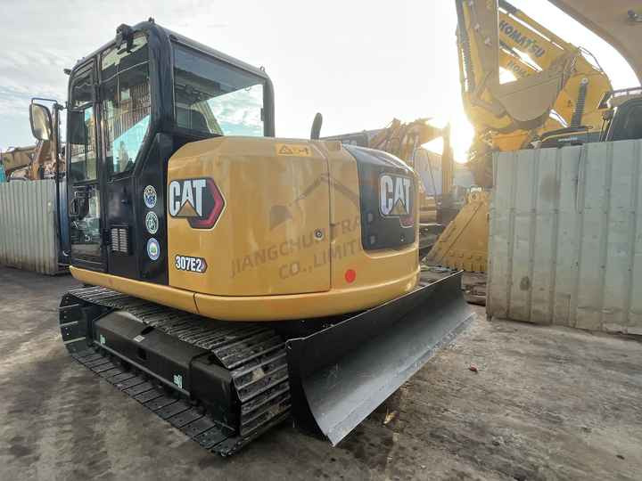 Good Price CAT 305.5E 307 308C 308D 308E 312D 315D 320C 320D Second Hand 7 Tons Used Mini Crawler Excavator For Sale - Мини-экскаватор: фото 2 Good Price CAT 305.5E 307 308C 308D 308E 312D 315D 320C 320D Second Hand 7 Tons Used Mini Crawler Excavator For Sale - Мини-экскаватор: фото 2