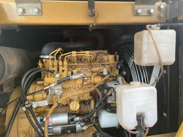 Good Price CAT 305.5E 307 308C 308D 308E 312D 315D 320C 320D Second Hand 7 Tons Used Mini Crawler Excavator For Sale - Мини-экскаватор: фото 5 Good Price CAT 305.5E 307 308C 308D 308E 312D 315D 320C 320D Second Hand 7 Tons Used Mini Crawler Excavator For Sale - Мини-экскаватор: фото 5