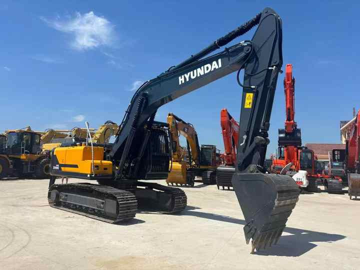 HYUNDAI 96% New HX220s Used Excavator, Korea 22 Ton HX210 HX225 HX 210 220 225 9S 22Ton Crawler Radio Digger Equipment Machine - Экскаватор: фото 2 HYUNDAI 96% New HX220s Used Excavator, Korea 22 Ton HX210 HX225 HX 210 220 225 9S 22Ton Crawler Radio Digger Equipment Machine - Экскаватор: фото 2