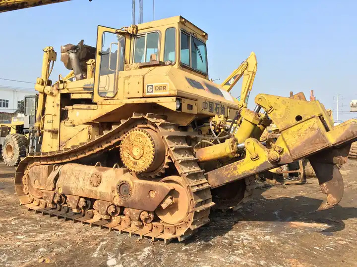 High Quality D8r Used Bulldozer Second Hand Bulldozer d8r with good condition in low price For Sale - Бульдозер: фото 2 High Quality D8r Used Bulldozer Second Hand Bulldozer d8r with good condition in low price For Sale - Бульдозер: фото 2