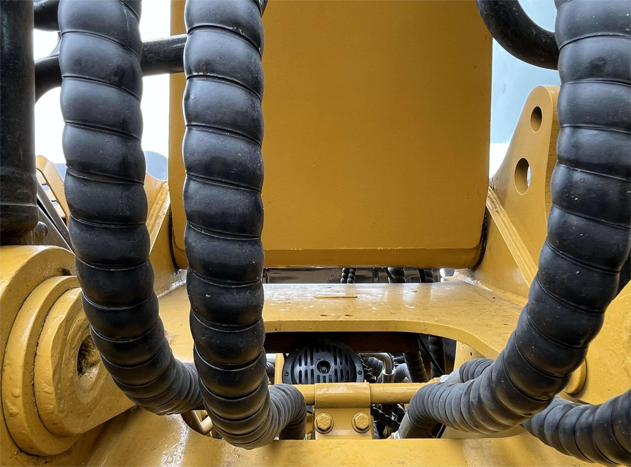 Hot sale Used Cat Excavator CAT 320D High Quality Japan Used Construction Machine 20ton Excavator cat320d - Гусеничный экскаватор: фото 5 Hot sale Used Cat Excavator CAT 320D High Quality Japan Used Construction Machine 20ton Excavator cat320d - Гусеничный экскаватор: фото 5