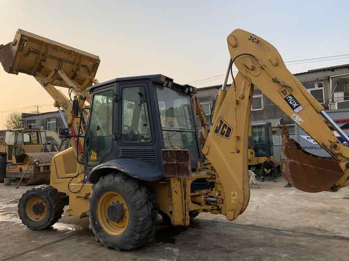 JCB 3cX backhoe loader manufactured in 2022 with telescopic boom JCB3CX JCB4CX JCB 3DX - Экскаватор-погрузчик: фото 5 JCB 3cX backhoe loader manufactured in 2022 with telescopic boom JCB3CX JCB4CX JCB 3DX - Экскаватор-погрузчик: фото 5