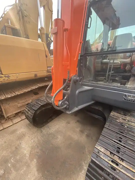 ON SALE Doosan 6ton dx60 Used excavator on sale in stock - Гусеничный экскаватор: фото 4 ON SALE Doosan 6ton dx60 Used excavator on sale in stock - Гусеничный экскаватор: фото 4
