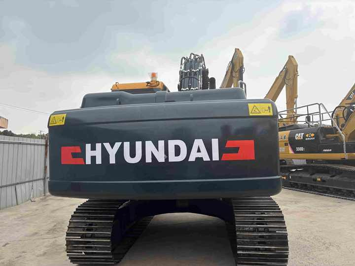 Original Used Korea 22ton Hyundai 220lc-9s 225lc-9t Excavator for Sale in Good Condition and Low Working Time - Экскаватор: фото 3 Original Used Korea 22ton Hyundai 220lc-9s 225lc-9t Excavator for Sale in Good Condition and Low Working Time - Экскаватор: фото 3