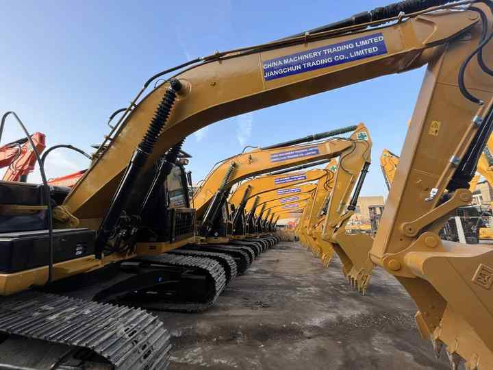 Second Hand Large Excavator CAT 320D 320d2 Caterpillar 20 Ton Used Crawler Excavator Caterpillar 320 Excavators - Экскаватор: фото 3 Second Hand Large Excavator CAT 320D 320d2 Caterpillar 20 Ton Used Crawler Excavator Caterpillar 320 Excavators - Экскаватор: фото 3
