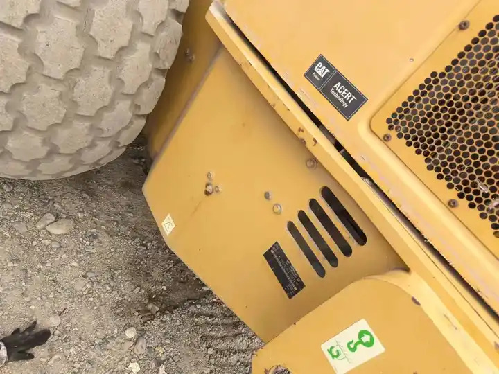 Used 18 ton Caterpillar Road Roller CAT CS76T Road Paving Machinery Soil Compactor made in USA - Дорожный каток: фото 3 Used 18 ton Caterpillar Road Roller CAT CS76T Road Paving Machinery Soil Compactor made in USA - Дорожный каток: фото 3