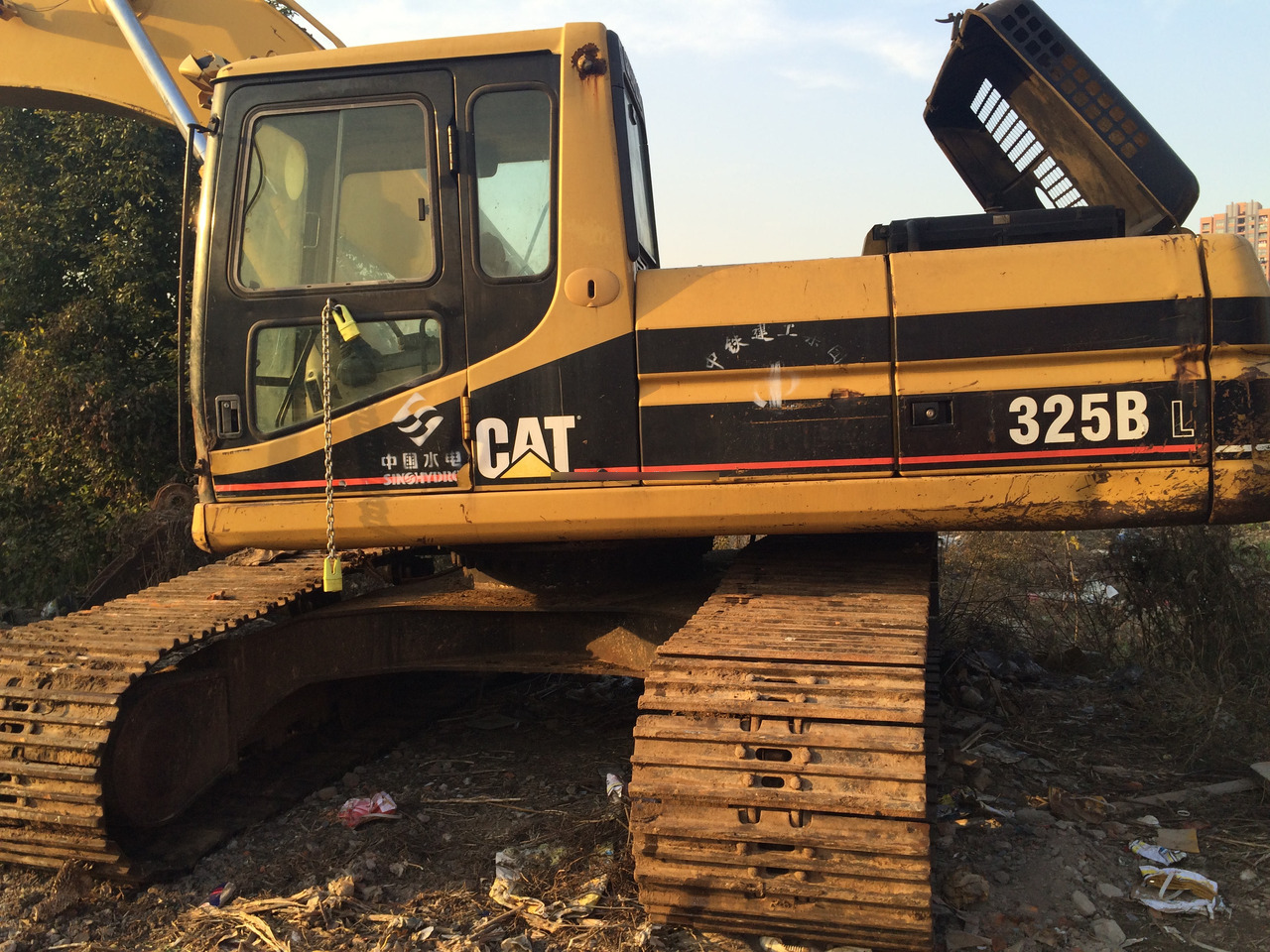 Used Caterpillar excavator CAT 325BL in good condition for sale - Гусеничный экскаватор: фото 2 Used Caterpillar excavator CAT 325BL in good condition for sale - Гусеничный экскаватор: фото 2