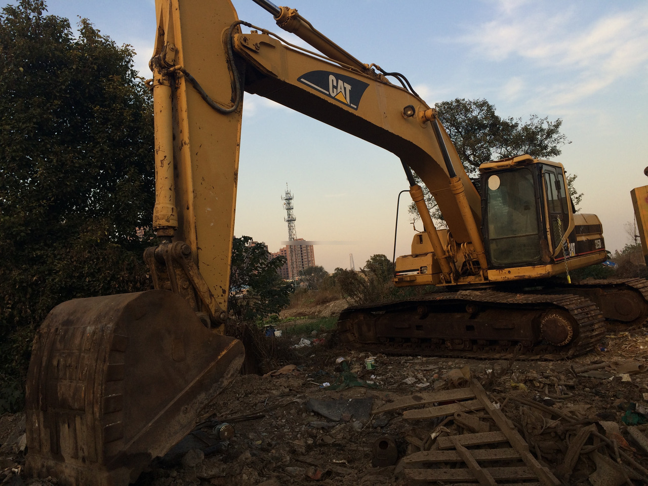 Used Caterpillar excavator CAT 325BL in good condition for sale - Гусеничный экскаватор: фото 3 Used Caterpillar excavator CAT 325BL in good condition for sale - Гусеничный экскаватор: фото 3