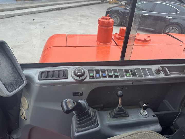 Used Excavator Doosan Dx60 Excavators Earth-moving Machinery Doosan Dx60 Dx80 Dx75 Dx225 Dh55 Dx60-9c for Sale - Гусеничный экскаватор: фото 3 Used Excavator Doosan Dx60 Excavators Earth-moving Machinery Doosan Dx60 Dx80 Dx75 Dx225 Dh55 Dx60-9c for Sale - Гусеничный экскаватор: фото 3