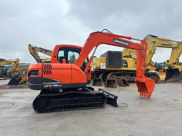 Used Excavator Doosan Dx75-9C Excavators Earth-moving Machinery Doosan Dx60 Dx80 Dx75 Dx225 Dh55 Dx60-9c for Sale - Гусеничный экскаватор: фото 5 Used Excavator Doosan Dx75-9C Excavators Earth-moving Machinery Doosan Dx60 Dx80 Dx75 Dx225 Dh55 Dx60-9c for Sale - Гусеничный экскаватор: фото 5