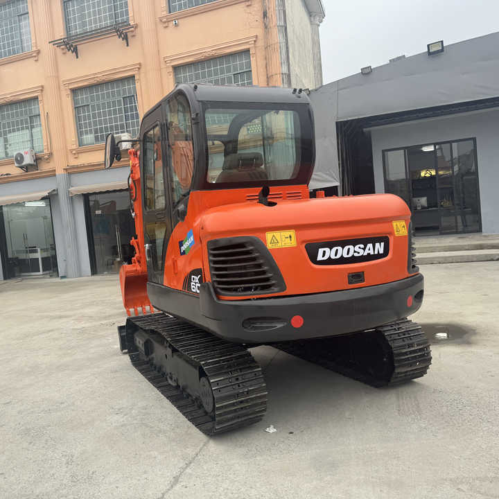 Used Excavator Good Condition Low Price Doosan Dx60 Excavators Machinery Doosan Dx60 Dx80 Dx75 Dx225 - Гусеничный экскаватор: фото 1 Used Excavator Good Condition Low Price Doosan Dx60 Excavators Machinery Doosan Dx60 Dx80 Dx75 Dx225 - Гусеничный экскаватор: фото 1