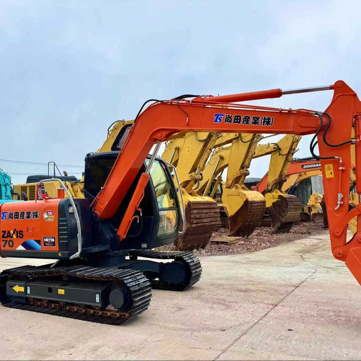 Used Japanese Excavator Hitachi 70 for Sale Hitachi 70 Excavator Hitachi Zx70 - Экскаватор: фото 1 Used Japanese Excavator Hitachi 70 for Sale Hitachi 70 Excavator Hitachi Zx70 - Экскаватор: фото 1
