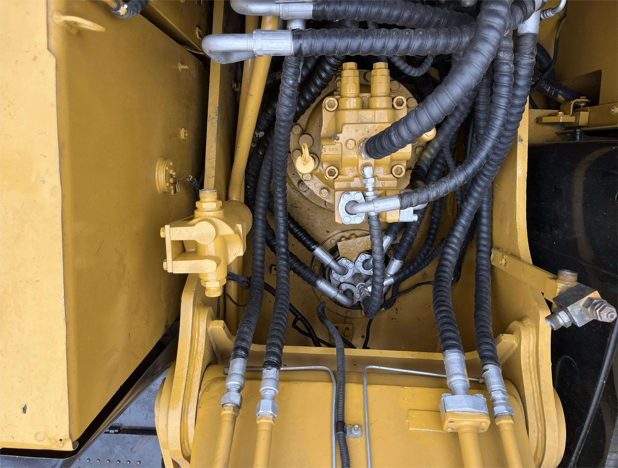 Used excavators cat 320d cat 20 ton excavator with excellent condition - Экскаватор: фото 4 Used excavators cat 320d cat 20 ton excavator with excellent condition - Экскаватор: фото 4