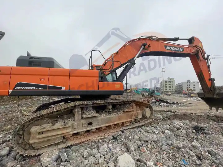 Low price Used Doosan excavator DX520LC-9C in good condition for sale - Гусеничный экскаватор: фото 3 Low price Used Doosan excavator DX520LC-9C in good condition for sale - Гусеничный экскаватор: фото 3