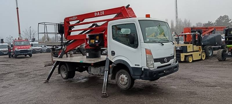 Nissan Cabstar Socage DA20 - 20m - Грузовик с подъемником: фото 1 Nissan Cabstar Socage DA20 - 20m - Грузовик с подъемником: фото 1