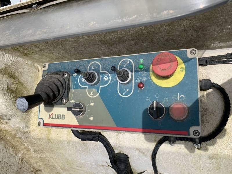 Грузовик с подъемником Renault Master Klubb K32 - 12,5 m, 120 kg: фото 13