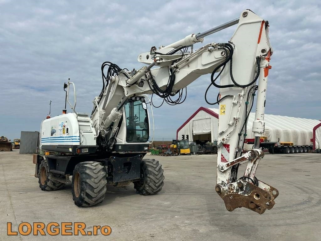 Hitachi ZX 140 W-3 - Колёсный экскаватор: фото 4 Hitachi ZX 140 W-3 - Колёсный экскаватор: фото 4