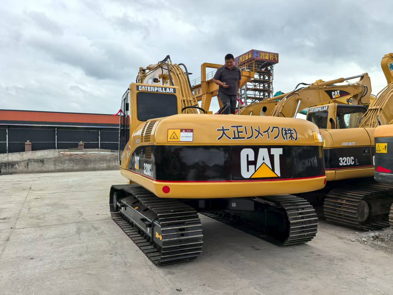 CATERPILLAR 320c - Гусеничный экскаватор: фото 2 CATERPILLAR 320c - Гусеничный экскаватор: фото 2