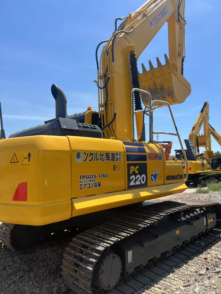 Komatsu pc220-8 - Гусеничный экскаватор: фото 4 Komatsu pc220-8 - Гусеничный экскаватор: фото 4