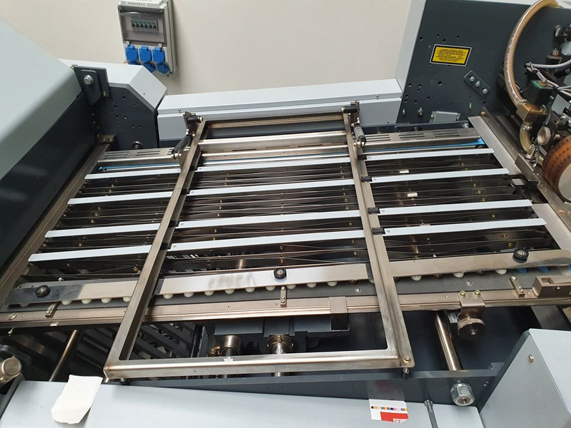 Horizon AFC-746 F | PFU-74 | 29 Mio | 2011 - Фальцовщик: фото 3 Horizon AFC-746 F | PFU-74 | 29 Mio | 2011 - Фальцовщик: фото 3