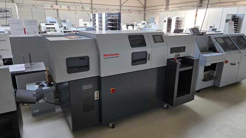 Horizon HT-30 C | 2012 | 4,7 Mio - Бумагорезательная машина: фото 1 Horizon HT-30 C | 2012 | 4,7 Mio - Бумагорезательная машина: фото 1