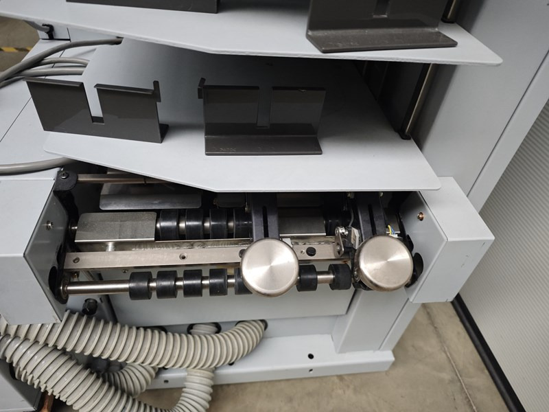 Horizon VAC-100 c | collator | 10 stations | 2008 | 33.2 mio - Печатное оборудование: фото 5 Horizon VAC-100 c | collator | 10 stations | 2008 | 33.2 mio - Печатное оборудование: фото 5