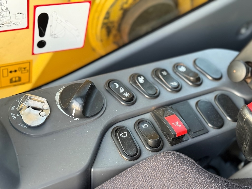 Гусеничный экскаватор Komatsu PC 360 LC-11: фото 36