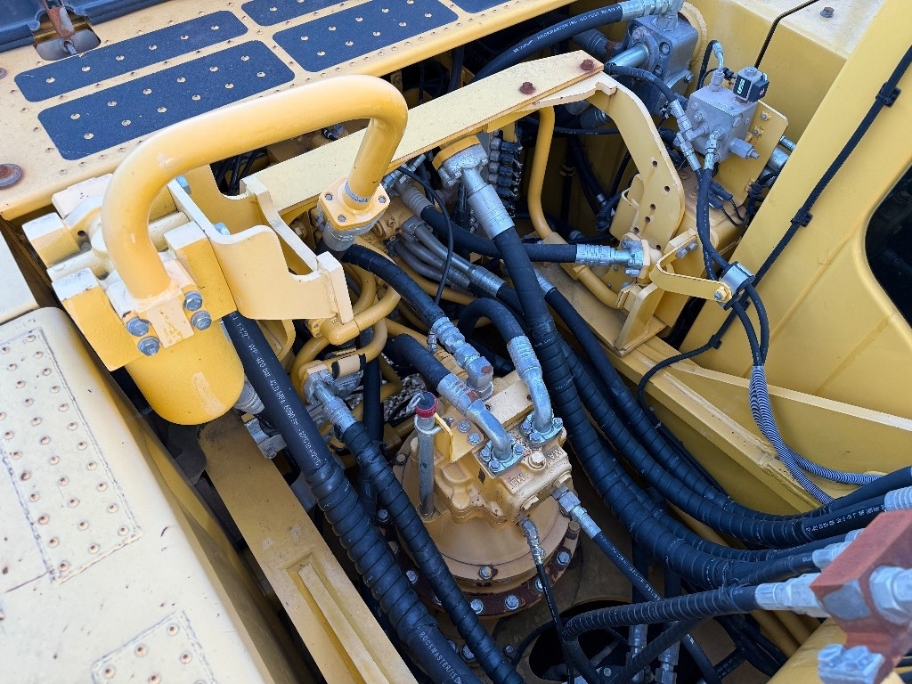 Гусеничный экскаватор Komatsu PC 360 LC-11: фото 13