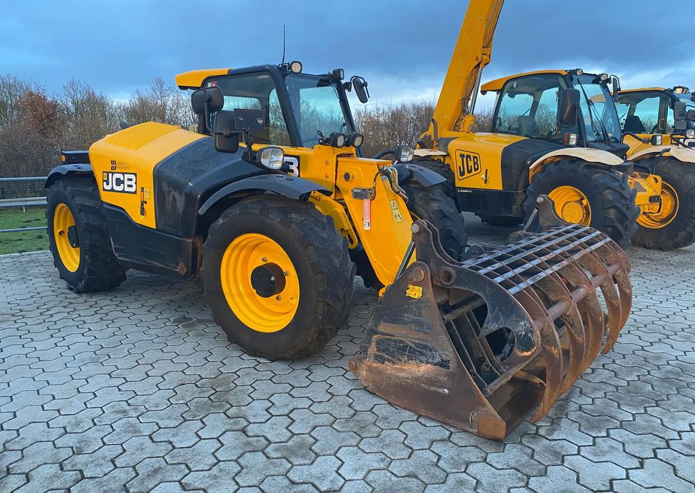 JCB 527-58 Agri Plus - Телескопический погрузчик: фото 2 JCB 527-58 Agri Plus - Телескопический погрузчик: фото 2