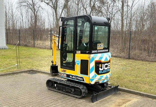 JCB - Мини-экскаватор: фото 2 JCB - Мини-экскаватор: фото 2