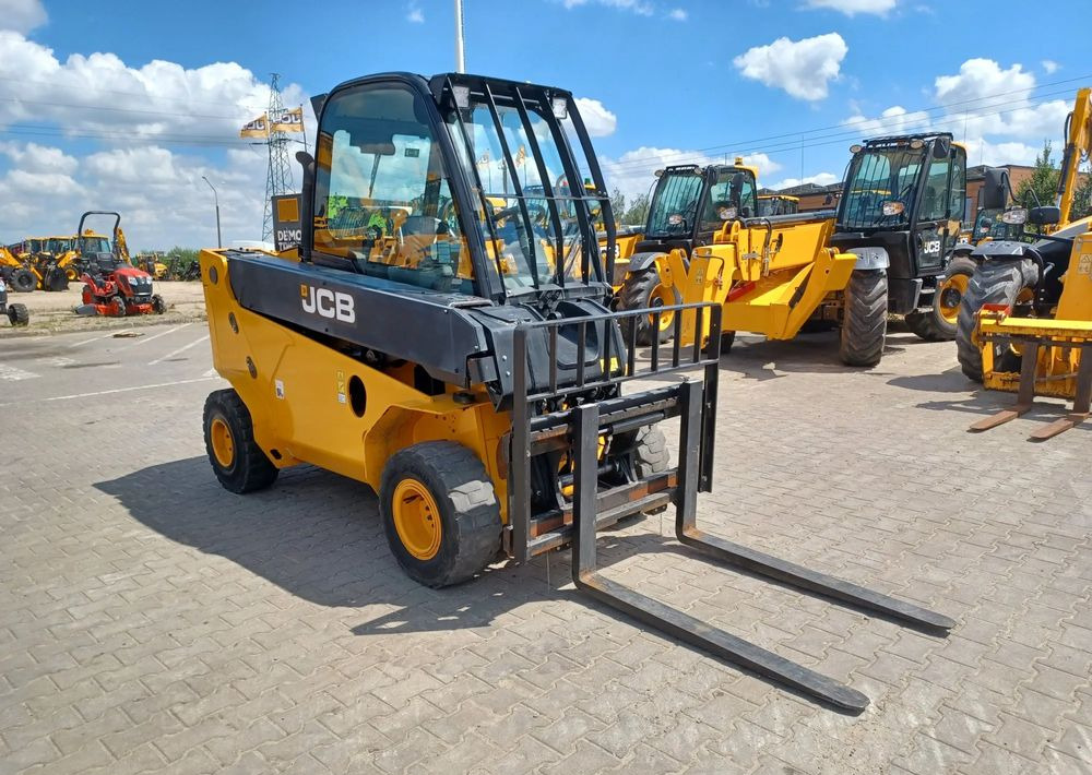 JCB TLT 35-26D - Телескопический погрузчик, Вилочный погрузчик: фото 2 JCB TLT 35-26D - Телескопический погрузчик, Вилочный погрузчик: фото 2