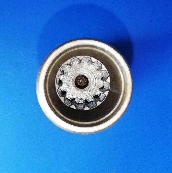 010370A Wałek silnika obrotu Komatsu PC10-7 - Поворотный редуктор для Строительной техники: фото 4 010370A Wałek silnika obrotu Komatsu PC10-7 - Поворотный редуктор для Строительной техники: фото 4