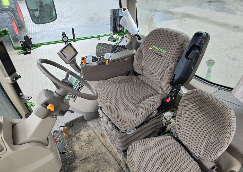 John Deere 8270R - Трактор: фото 5 John Deere 8270R - Трактор: фото 5