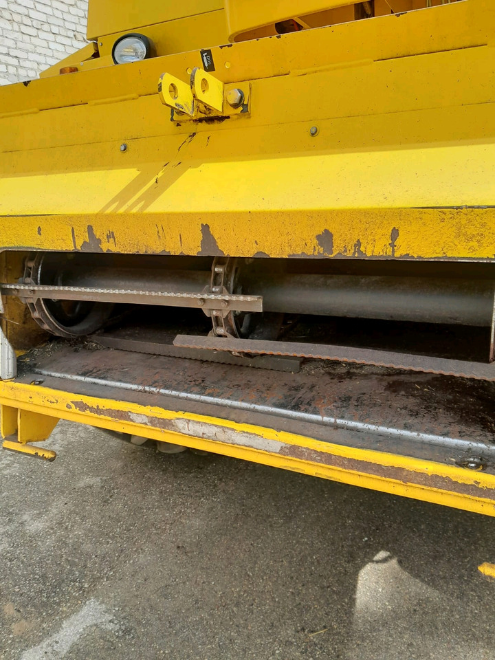 New Holland TC5070 - Зерноуборочный комбайн: фото 5 New Holland TC5070 - Зерноуборочный комбайн: фото 5